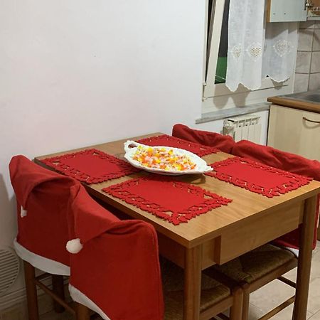 Casa Flea - Holiday Apartment With 2 Bedrooms Gualdo Tadino Kültér fotó
