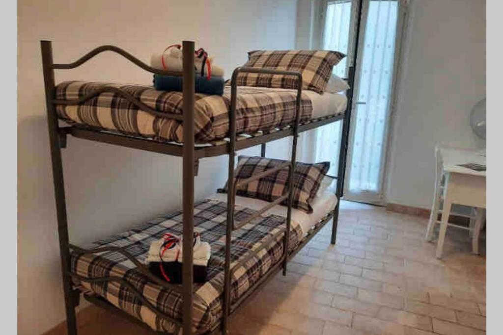 Casa Flea - Holiday Apartment With 2 Bedrooms Gualdo Tadino Kültér fotó