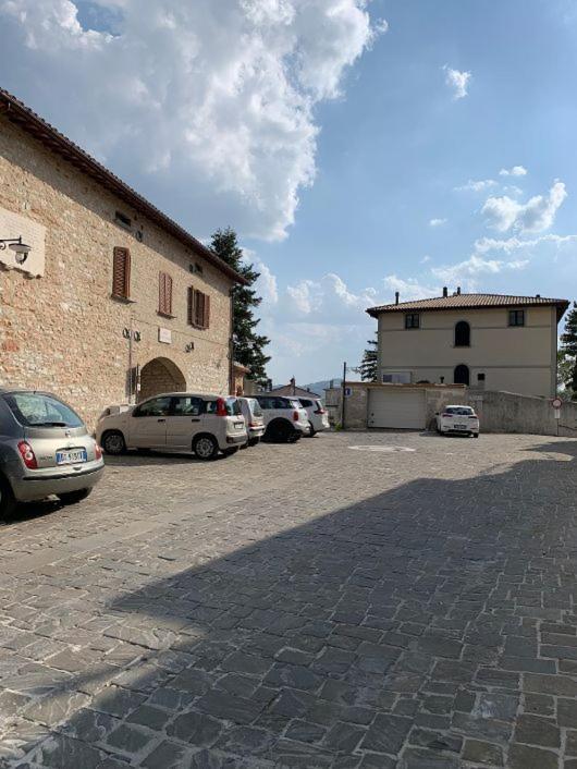 Casa Flea - Holiday Apartment With 2 Bedrooms Gualdo Tadino Kültér fotó